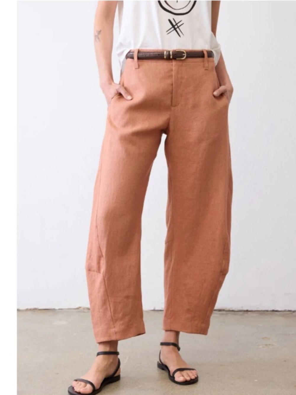 RUTI The Uptown Loose Linen Barrel Pant in Dusty Coral